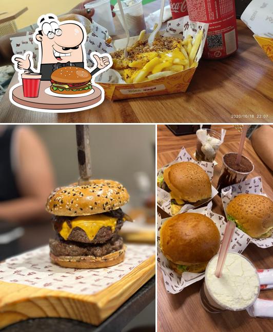Experimente um dos hambúrgueres oferecidos no Rustik Hamburgueria