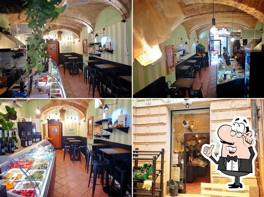 Dai un'occhiata agli interni di Officine Agricole