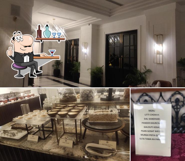 The interior of Shahnama