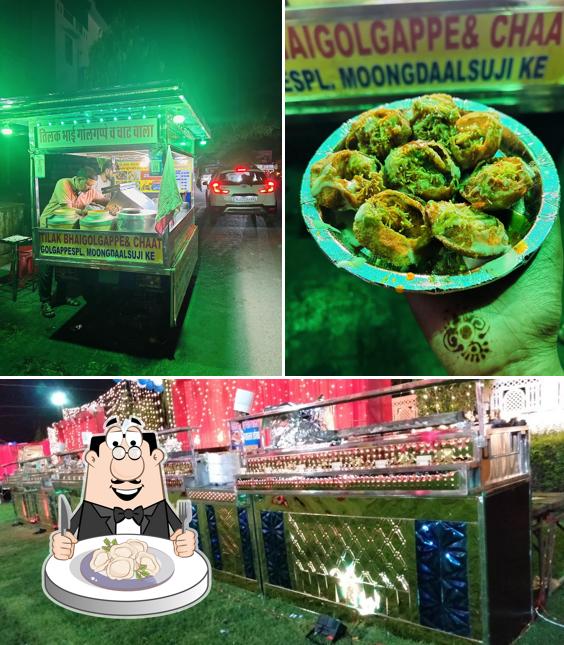 Dumplings at Tilak Bhai ke Gol Gapppe v chat