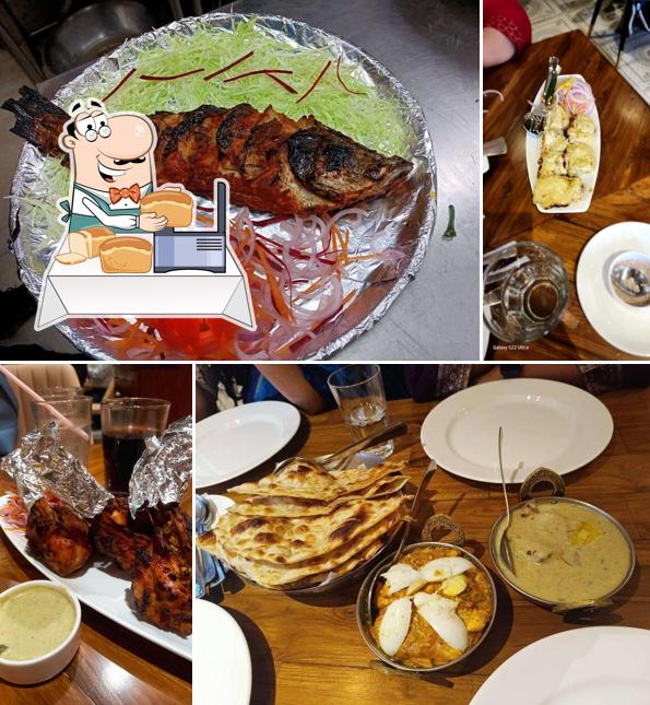 Garlic bread at Earthen Tadcka Dhaba