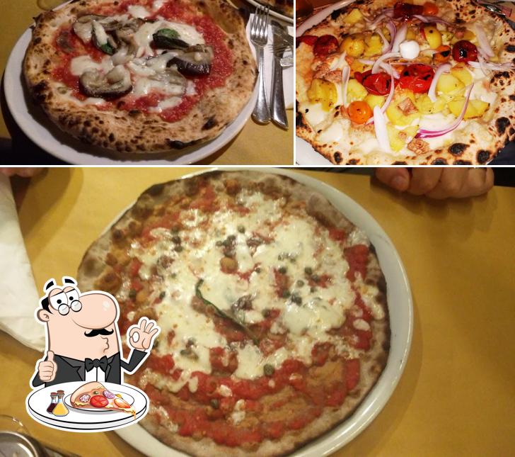 Scegli tra le svariate varianti di pizza