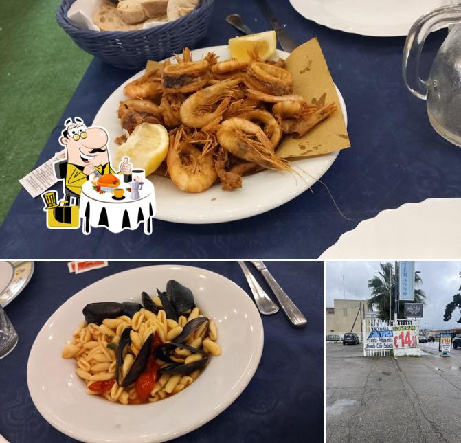 Tra le diverse cose da Blue Sea Trattoria Pizzeria si possono trovare la cibo e esterno
