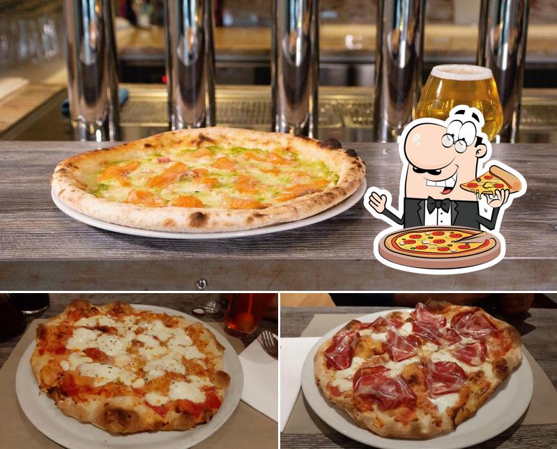 Scegli una pizza a Pizzeria Teide