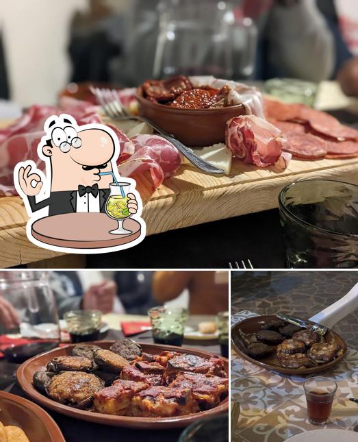 La foto di bevanda e cibo da A putiha da Ccioma