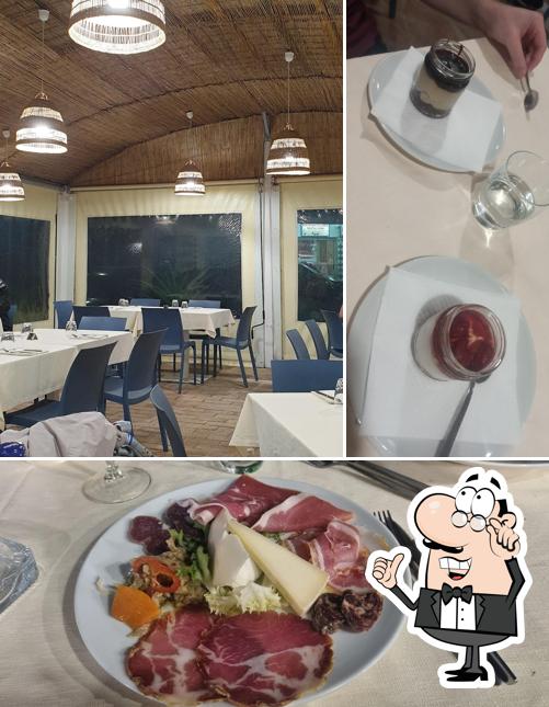 La interni e cibo del ristorante