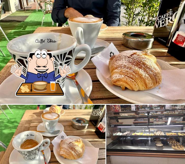 Platti al Pasticceria Savoia