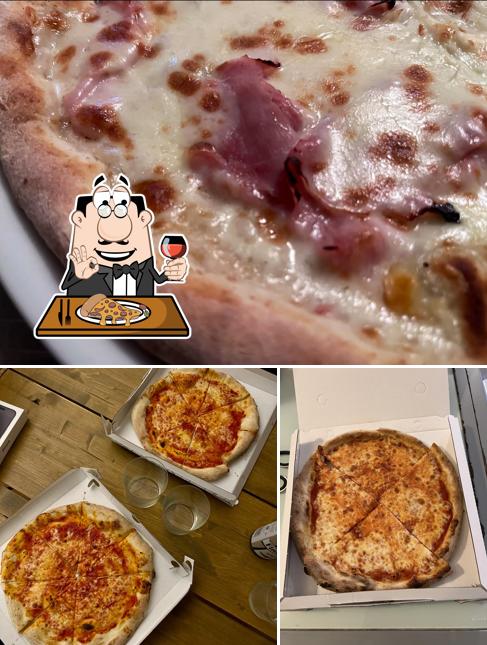 Ordina una pizza a MARGHERITA PIZZERIA