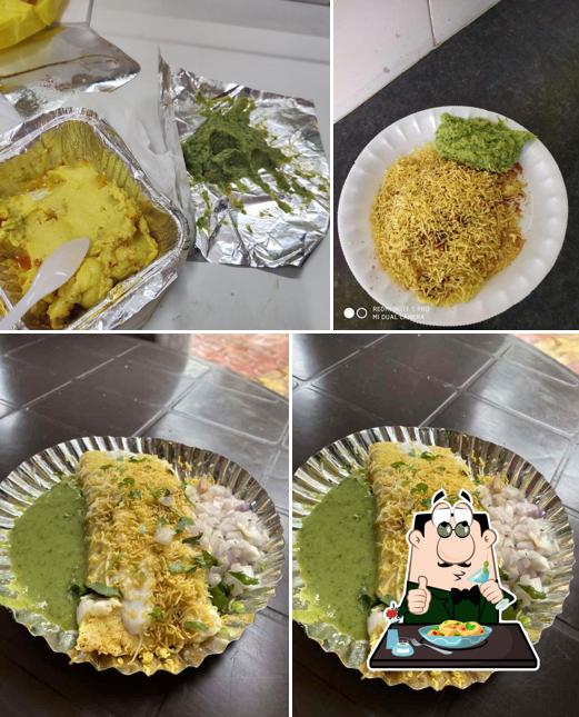 Food at Jani Locho & Khaman House