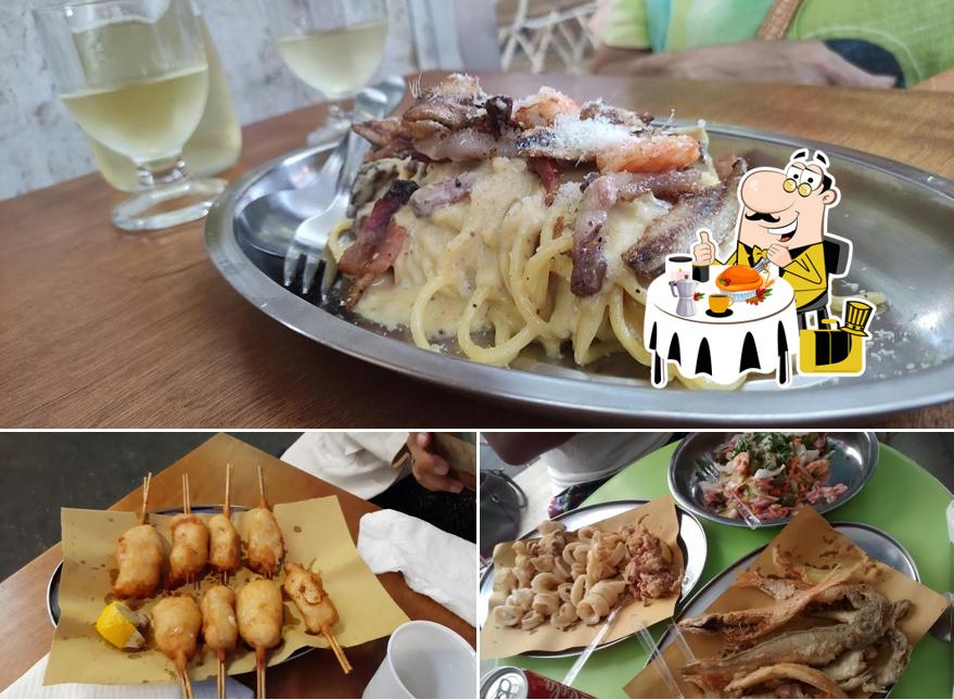 Cibo al Pesce fritto e baccalà