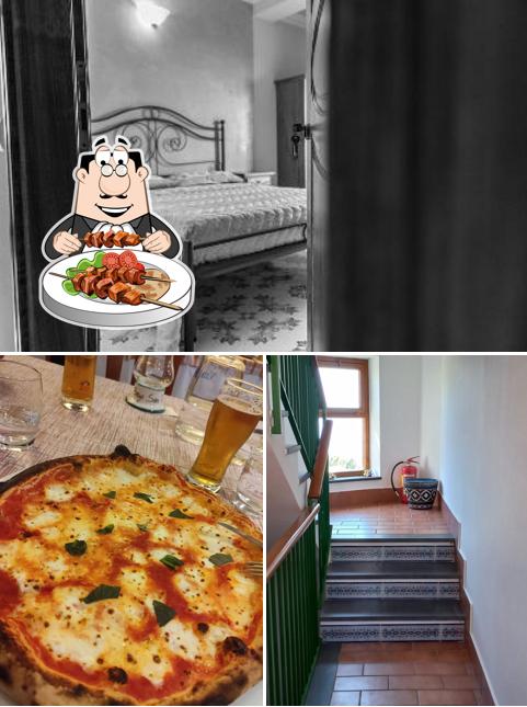 Tra le diverse cose da Rianna Rooms si possono trovare la cibo e interni