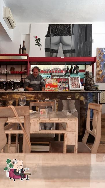 Dai un'occhiata agli interni di B-ART