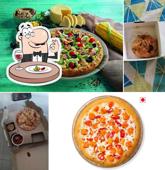 Meals at Domino's Pizza Naigaon East, Sarjamori