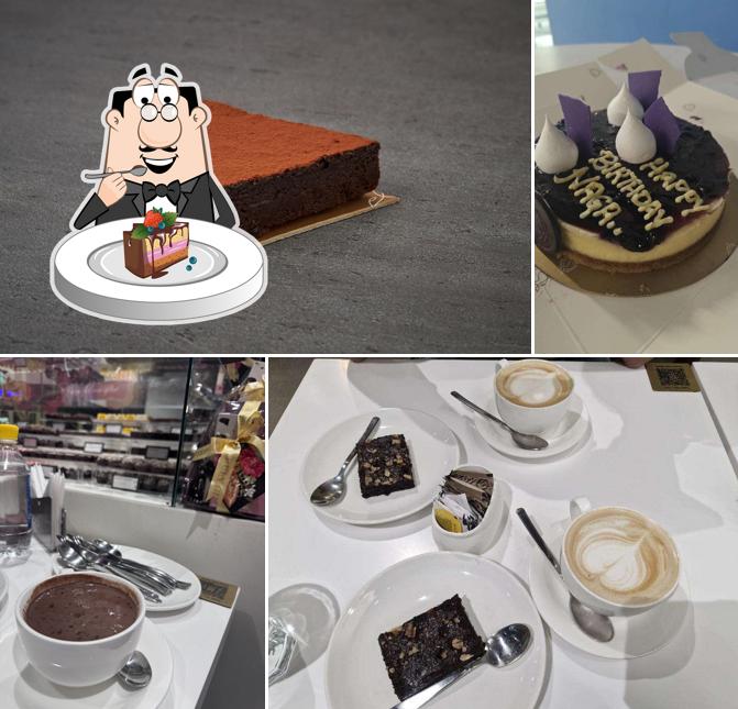 Chocolate cake at SMOOR Lounge - New Bel Road