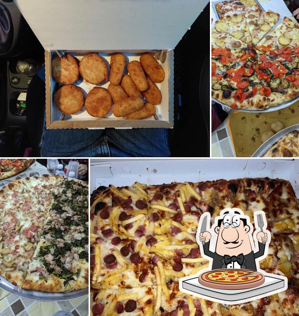 A Pizzeria - Rosticceria NinetyNine, puoi ordinare una bella pizza