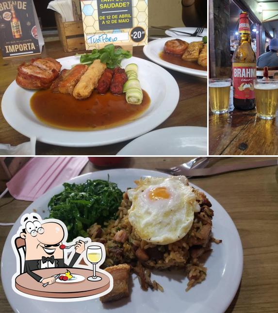 Comida em Bar do Antônio