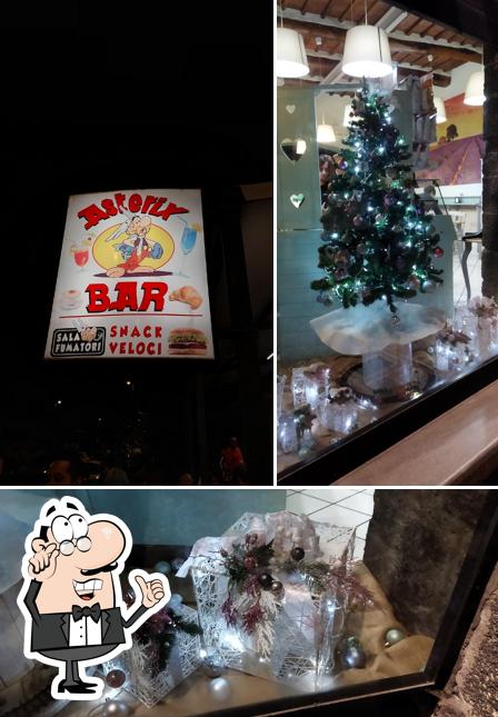 Dai un'occhiata agli interni di Pizzeria Bar La Rustica - S.N.C