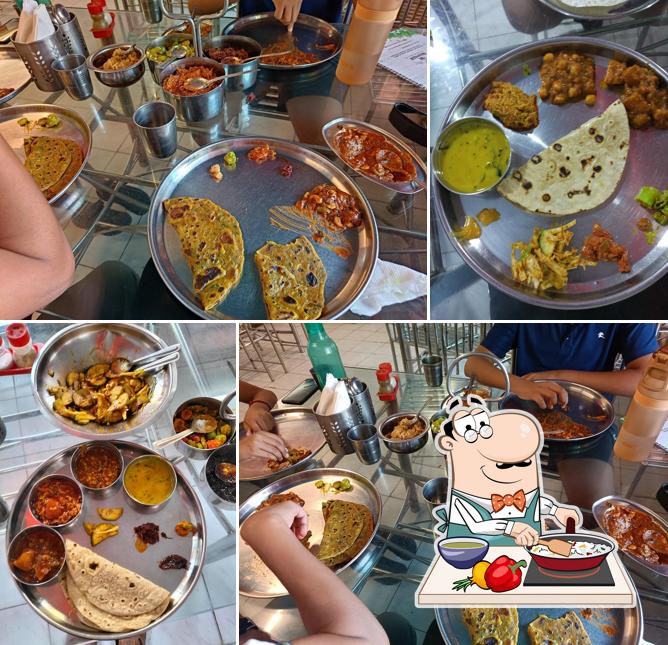 Paella at Rajwadi tea point