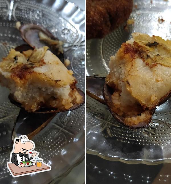 Food at Savinesh bakery Coffee and cool bar