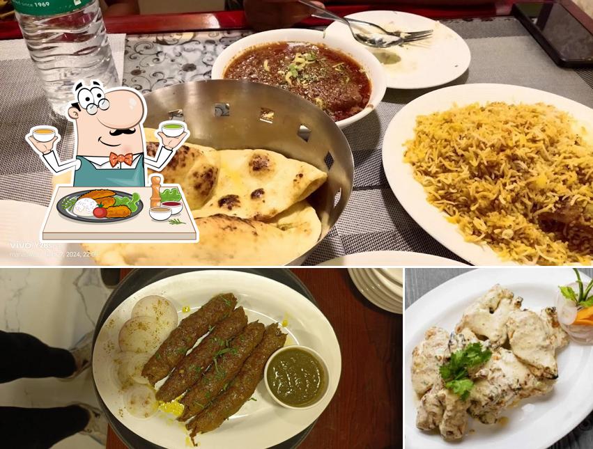 Meals at KARIM'S DANKUNI Original from Jama Masjid, Delhi 6