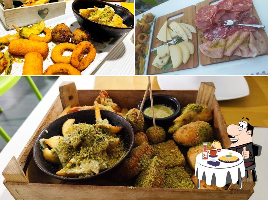 Piatto di formaggi al ARA dell'ETNA Pizza e Food