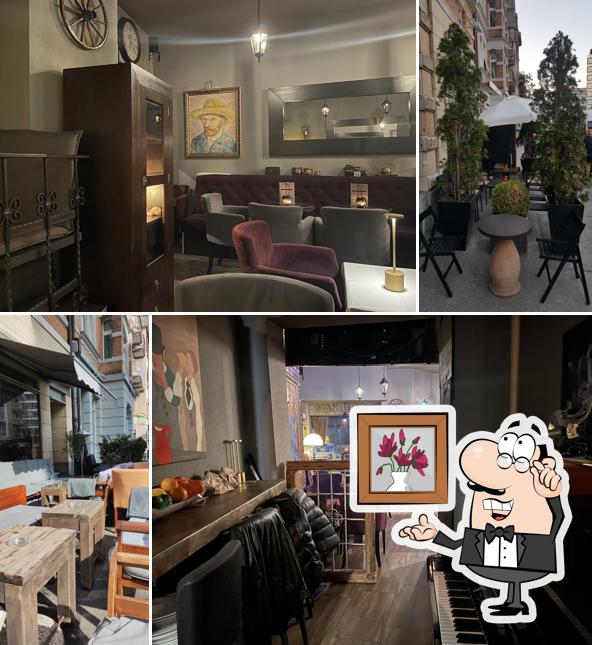 Gli interni di Caffe Van Gogh