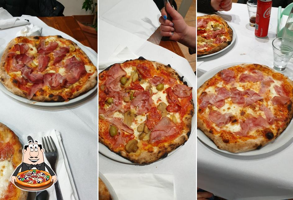 Scegli tra le molte varianti di pizza