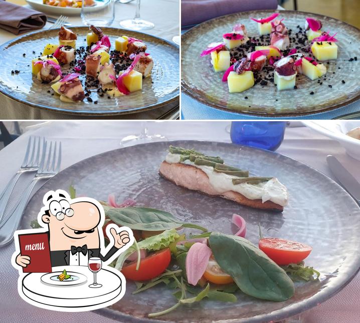 Platti al Ristorante Lido, Una Rotonda Sul Mare