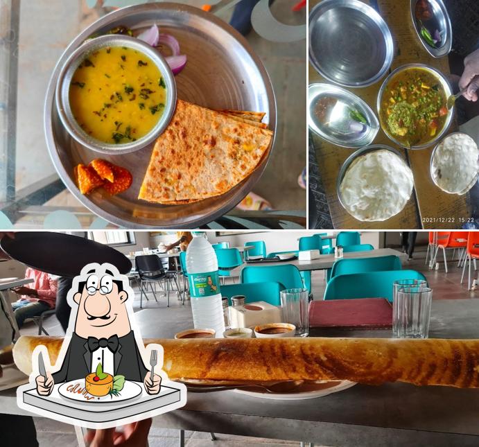Food at MAA SHAKTI Hotel