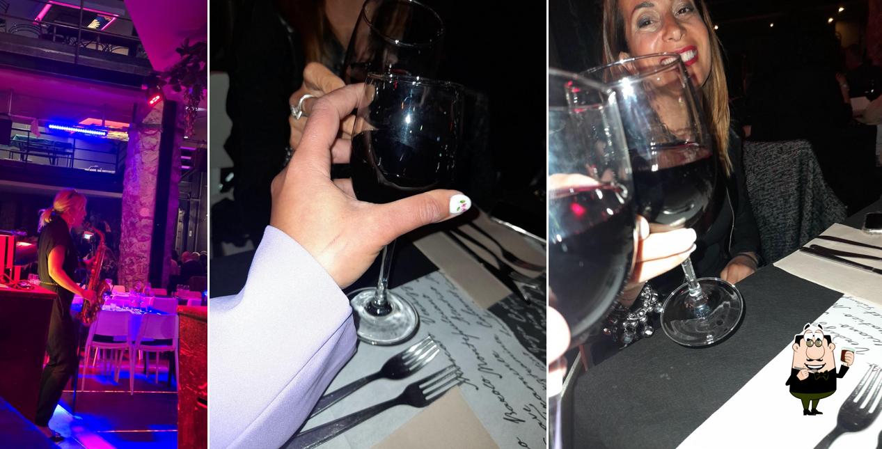 Goditi un drink a Le Gopí