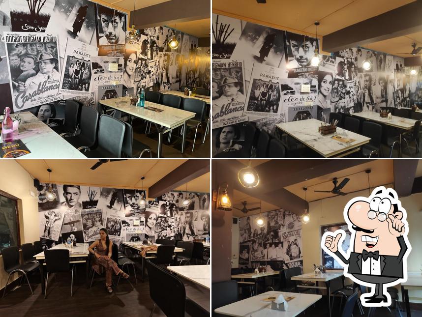 The interior of TOMAKE CHAI