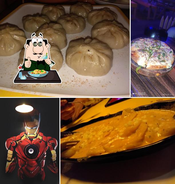 Macaroni and cheese at Dark Eat