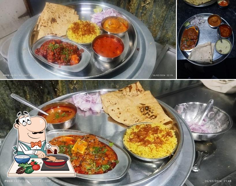 Chicken curry at Jay Hind Bhojanalay