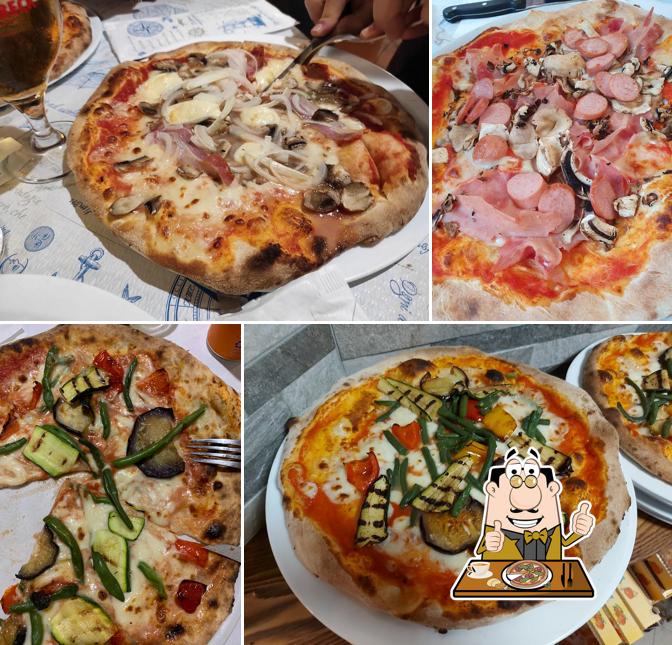 A La Pantera Rosa Pizzeria Ristorante, puoi goderti una bella pizza