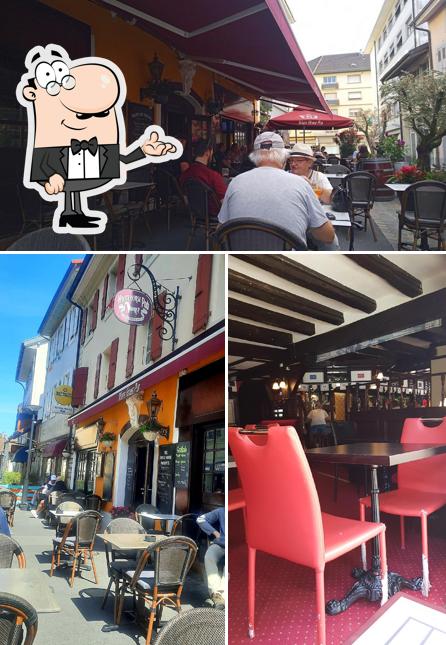 Siediti a un tavolo di White Horse Pub