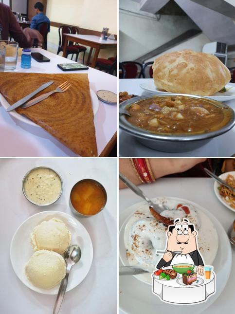 Hot and sour soup at Indian Coffee House