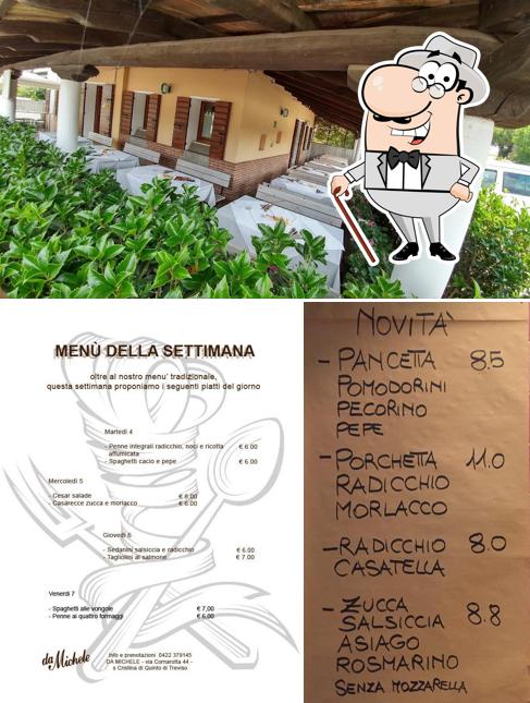 Goditi la vista dall'area esterna di Pizzeria da Michele