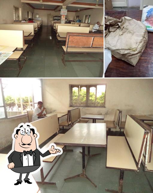 The interior of Choudhary Dhaba