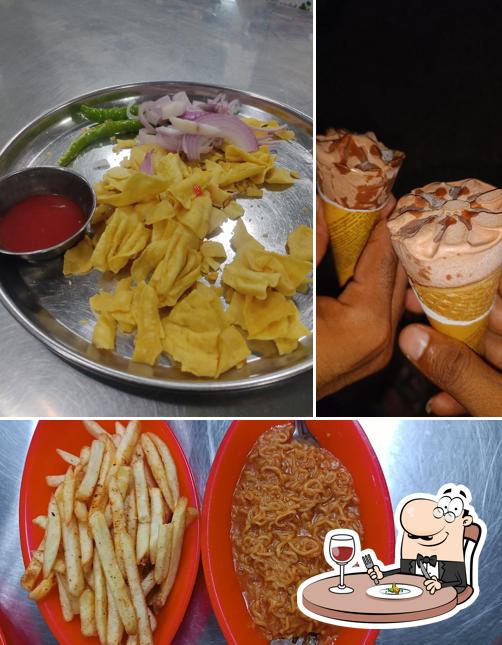 Food at New civil canteen food court