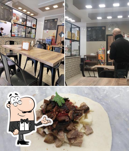 La interni e cibo del ristorante