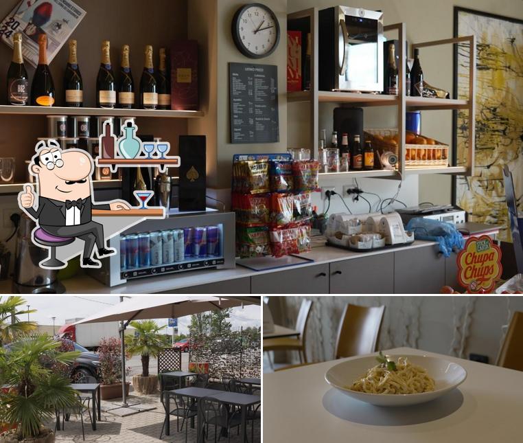 La interni e cibo del ristorante