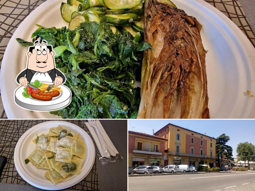 Dai un’occhiata alla immagine che mostra la cibo e esterno di Bar Centrale Di Gualandi Gabriele