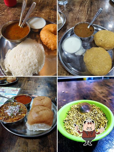 Idli at Hotel Manjunath
