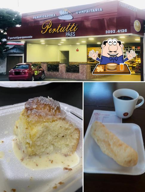 A foto a Pertutti Pães Panif boa’s comida e exterior