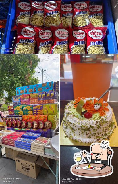 Food at Kheteshwar Sweets