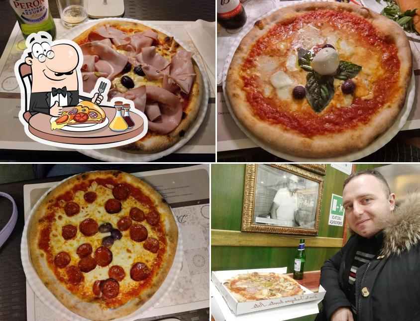 Ordina tra le svariate varianti di pizza