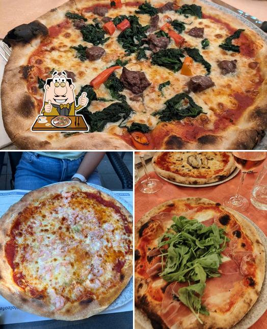 Ordina tra le molte varianti di pizza