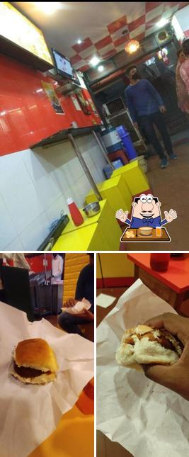 Meals at Goli Vadapav No. 1