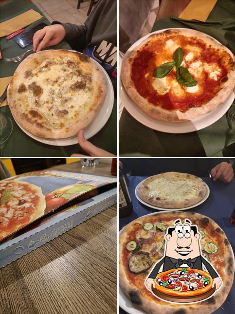 Scegli una pizza a PIZZERIA SCUCCO