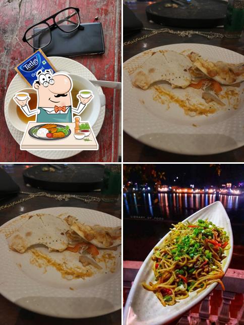 Food at MAMASITA CAFE